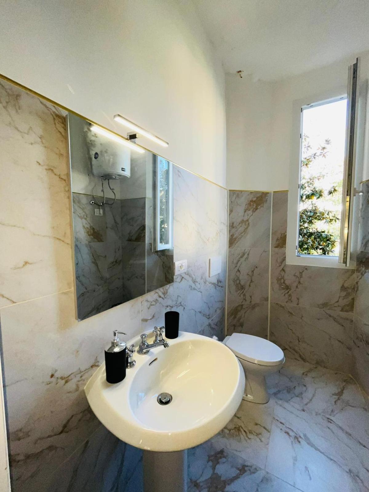 Oriani Bnb Bed & Breakfast Florenţa Exterior foto