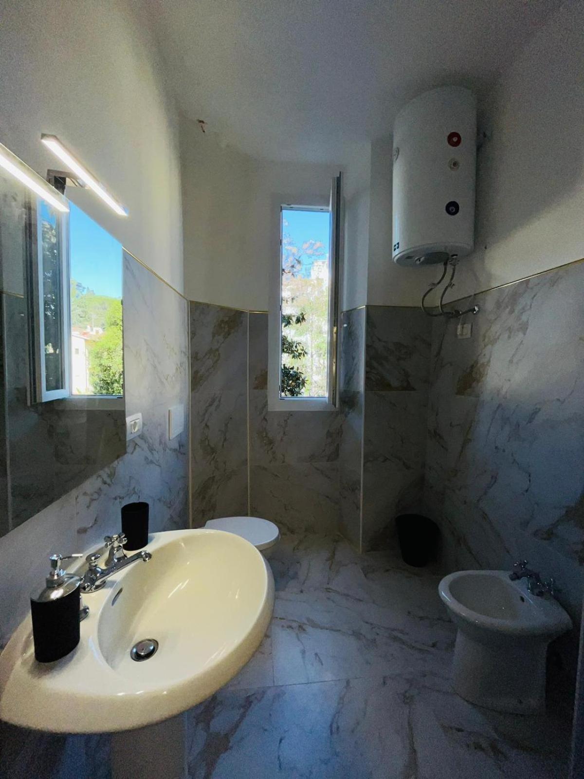 Oriani Bnb Bed & Breakfast Florenţa Exterior foto