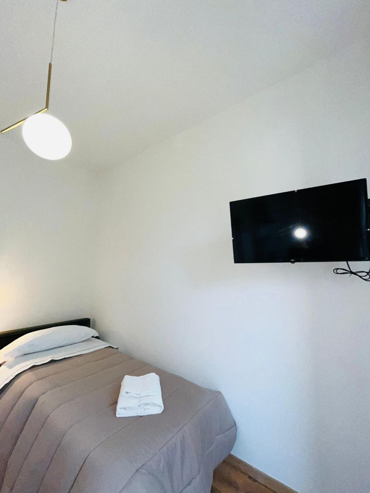 Oriani Bnb Bed & Breakfast Florenţa Exterior foto